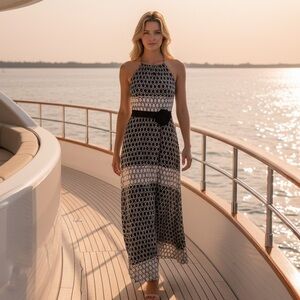 Elegant Black and White Women's Dress Harlow & Rose size small. SKU 2907